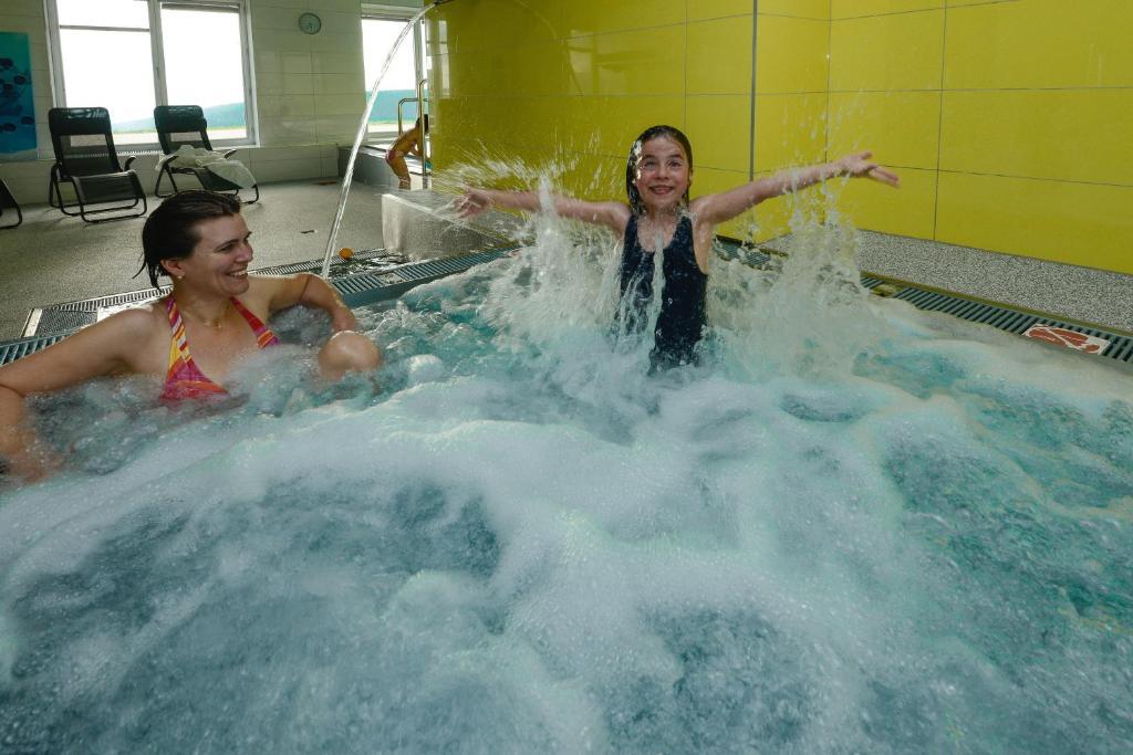 Horsky Hotel Friesovy Boudy Strážné Kültér fotó